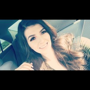 Meet your Posher, Cynthia